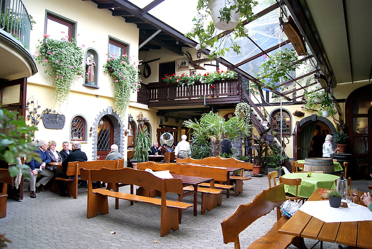 Restaurant, gastronomia, Koblenz, Antoniushof, bar de vins, humà, gent parlant