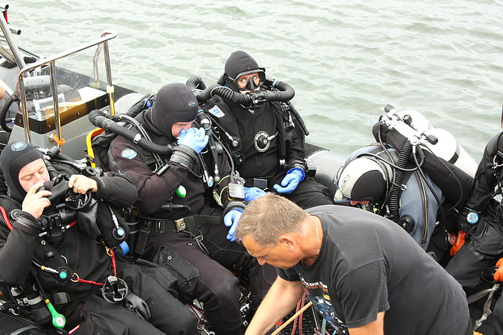 diver, divers, hobby, water, dive, leisure, fun