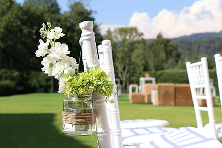 chaises, jardin, mariage, Trim, fleurs, blanc, bouteille