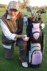 oudere dame, met pensioen, sport, Golf, Saga, gepensioneerde m/v, oude dame
