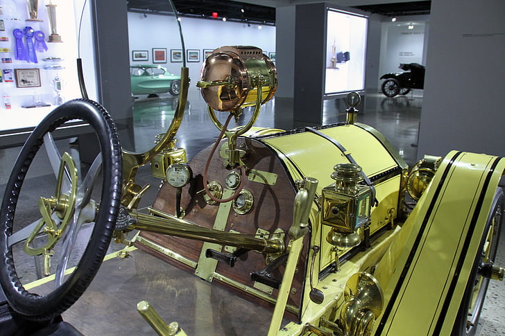 interiér vozu, kormidelní kolo, řídicí panel, ročník, Petersen automotive museum, Los angeles, Kalifornie