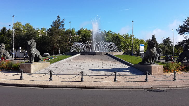 elancourt, roundabout, fountain