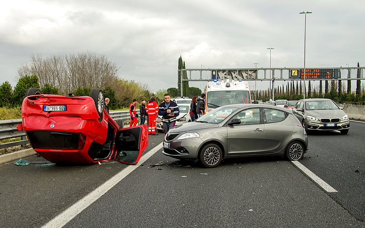 bilulykke, sammenstøt, Roma, motorvei, du grande raccordo anulare, hastighet, uoppmerksomhet