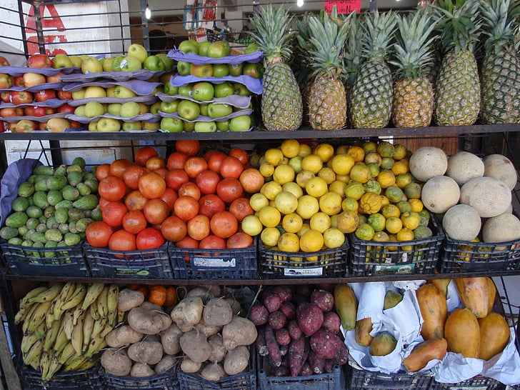 colorido, frutas tropicales, en los estantes, alimentos