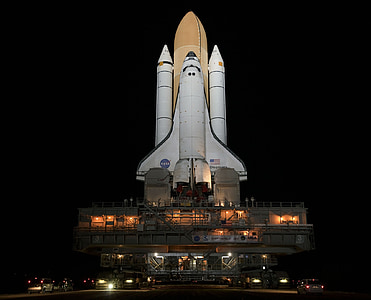 Spaceshuttle Discovery, uitrol, lanceerplatform, pre-lancering, astronaut, missie, exploratie