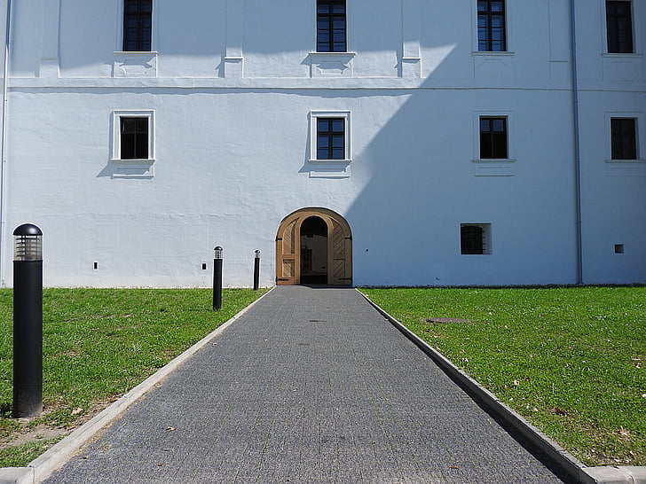 vnos, grad, stran