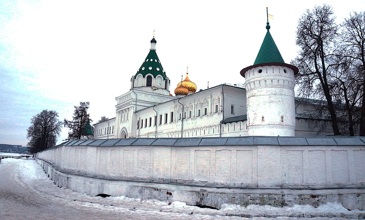 Kostroma, kyrkan, kloster