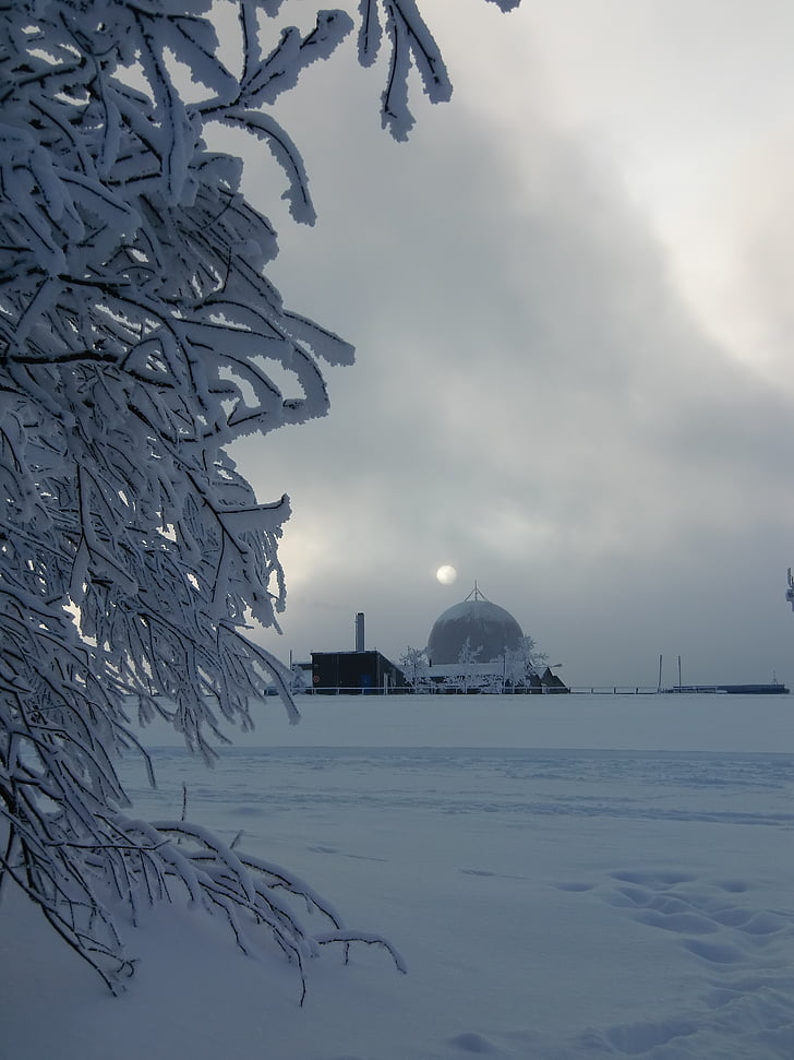 wasserkuppe, radar dome, winter light, winter sun, snow, back light, cold
