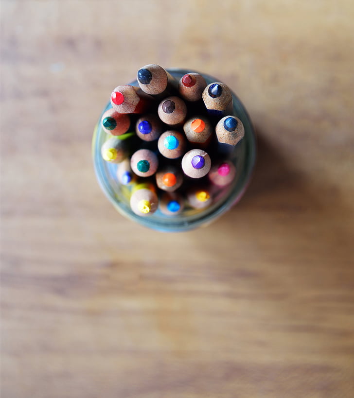 selective, focus, photography, colored, pencils, container, wooden