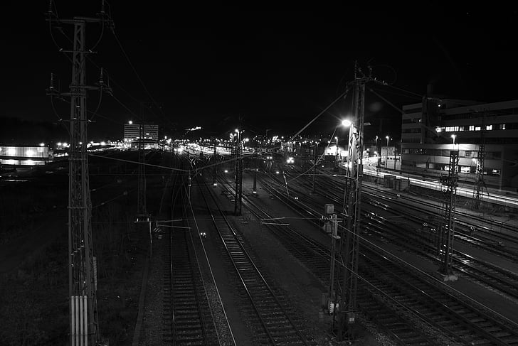 estación de tren, gleise, noche, parecía, ferrocarril de, Würzburg