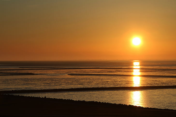 ηλιοβασίλεμα, στη θάλασσα Wadden, Βόρεια θάλασσα, Βατ, βραδινό ουρανό, Nordfriesland, abendstimmung