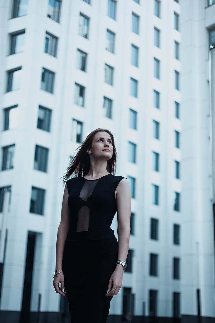 Business lady, 2017, meisje, zwarte kleding, jas, borst, Moskou