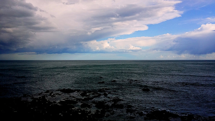 Sea, pilvet, myrsky, taivas, sininen, harmaa, ruoantähteet