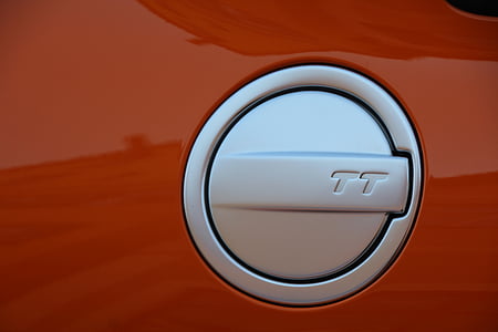 Audi tt, víčko palivové nádrže, oranžová