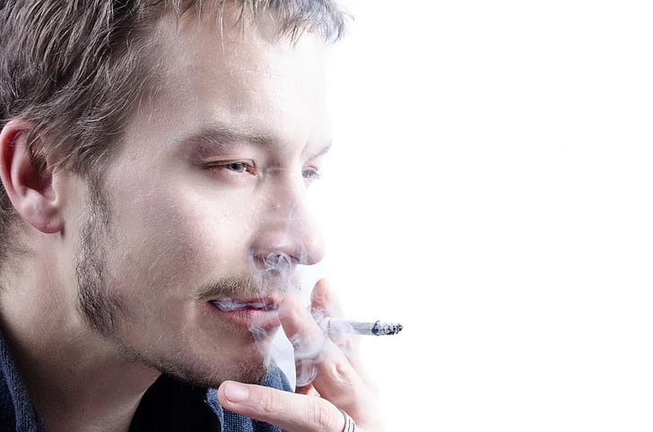fum, jove, humà, model de, adult, persones, cigarret