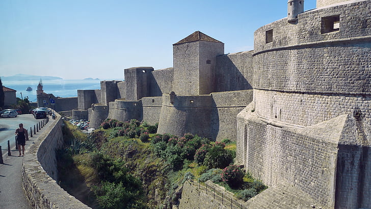 Dubrovnik, vegger, bastioner