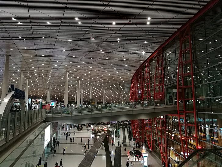 Pékin, aéroport le plus pratique, à l’intérieur de l’aérogare, architecture
