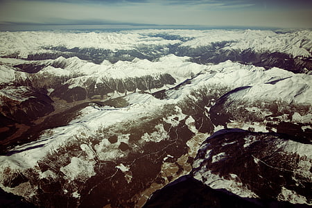 Alpi, skats no putna lidojuma, ledus, kalnu grēda, kalni, debesis, sniega