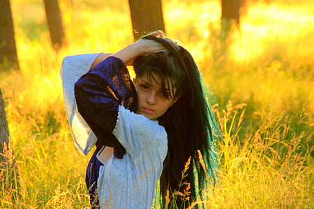 chica, Princesa, bosque, cabello largo, puesta de sol