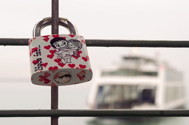 love, love castle, love symbol, love locks, grid, castle, padlock