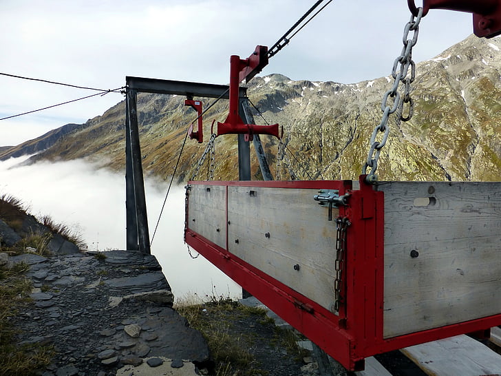 materiaalin lift, korkealla vuoristossa, sumu, Graubünden, Hotel Greina