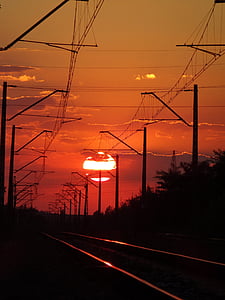 Olkusz, Pologne, coucher de soleil, paysage, voie ferrée, ciel rouge