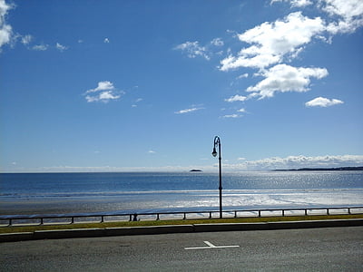 platja, carretera, fanal del carrer, cel blau, Màster de Lynn, Lynn, Massachusetts