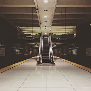 Metro, yürüyen merdiven, istasyonu, Metro, mimari, kapalı, Underground