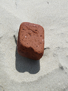steen, baksteen, zee, strand, zand, rood