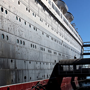 ship, faded glory, ocean liner, antique, queen mary, rivets, rust