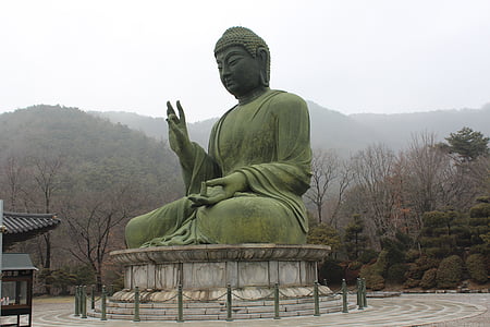 Cheonan, Taejo montanha, estátua de bronze de amitabha