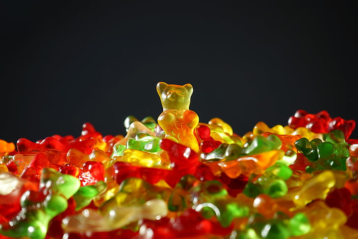 gold bear, gummi bears, bear, yellow, fruit gums, sweetness, colorful