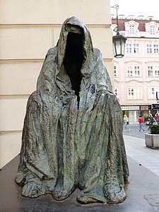 Praha, phố cổ, tác phẩm điêu khắc