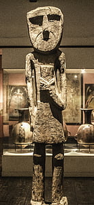 statue, museum, skinny, wooden, old, peruvian, artefact