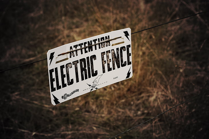 sign, fence, electric, message, attention, warning, danger