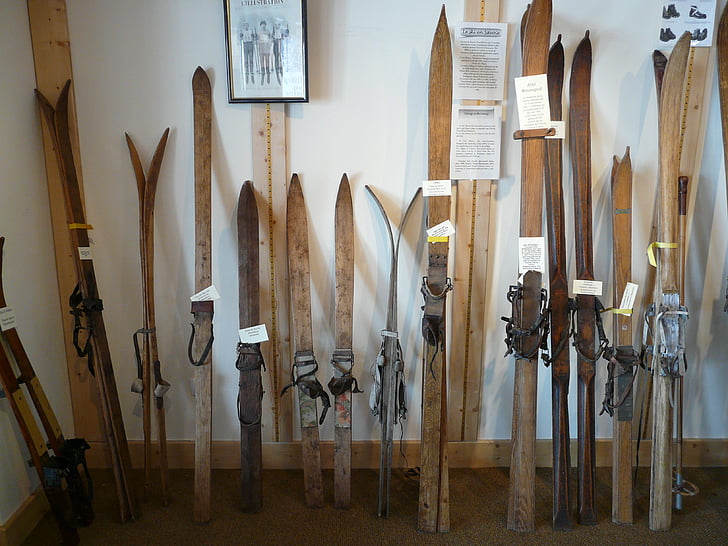 Ski, a fából készült sítalpak, Ski története, történelem, kiállítás