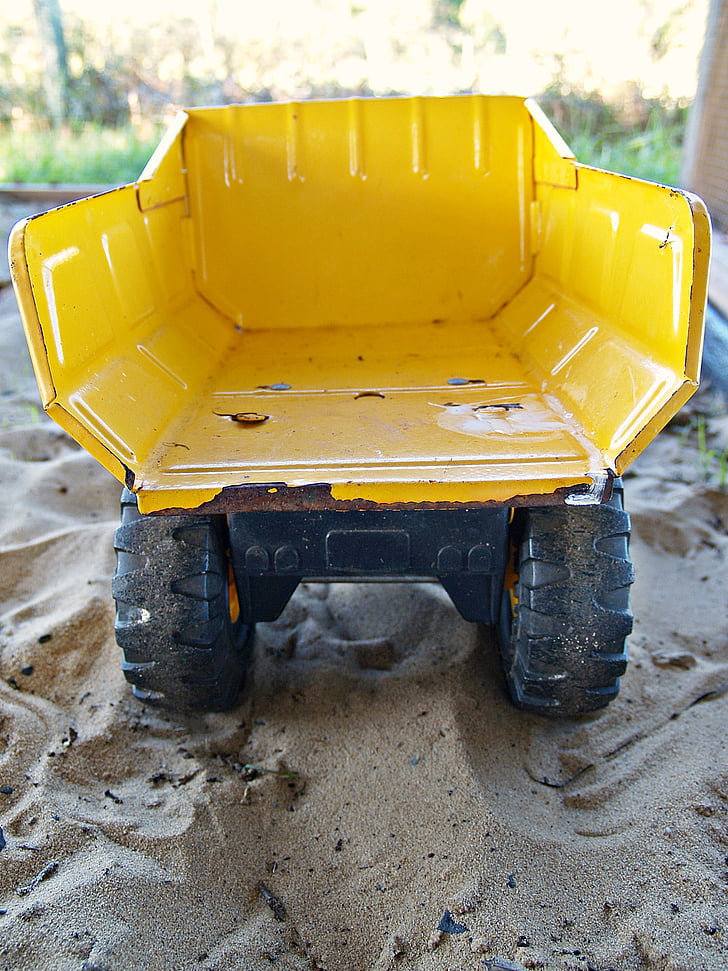 Truck, žltá, hračka, sklápač, piesok, kolesá, zásobník