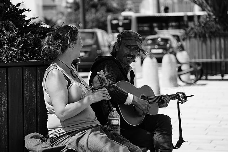 couple, duo musical, flute, noir et blanc, two people, sitting, music