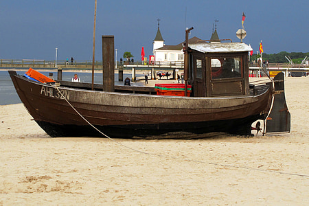 usedom, baltic sea resort of ahlbeck, beach, sand, fishing vessel, sea bridge