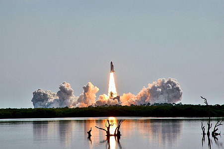 Discovery space shuttle, lansarea, Misiunea, astronautii, LIFTOFF, rachete, nave spațiale