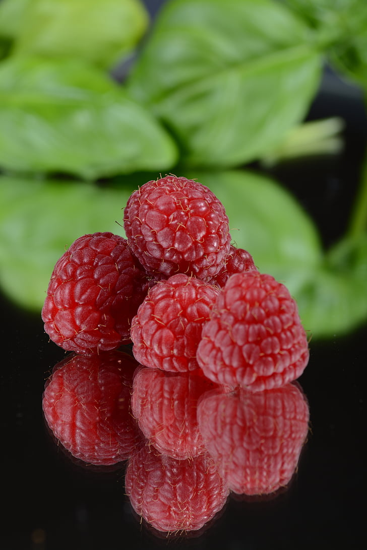 raspberry, fruit, mirror, mirror image, contrast, mirroring, fresh