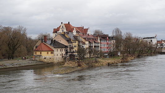 дома, Река, Регенсбург, деревья, старые дома, традиция, красочные дома
