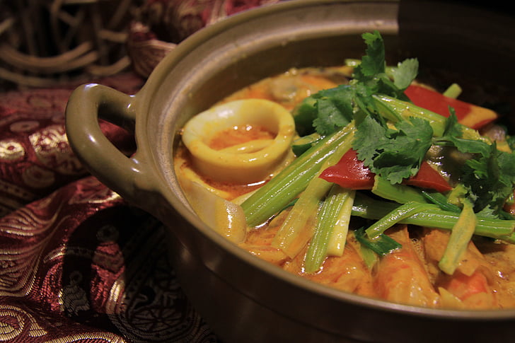 thai konyha, Thai ház, thai curry tengeri agyagedényt