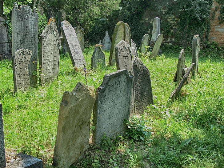 Mikulov, cemitério judaico, judeu, cemitério, cemitério, túmulo, as lápides