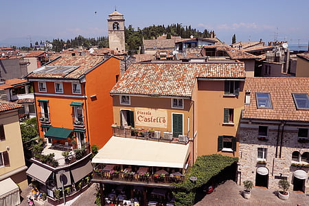 az Outlook, tetők, Sirmione, Olaszország, Garda, Lago di garda, Lakások