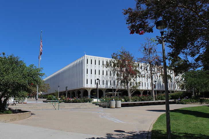 Universitat Estatal de San diego, Biblioteca, arquitectura, SDSU