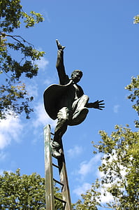 mann på stige, hoppe, kunst, statuen, stigen
