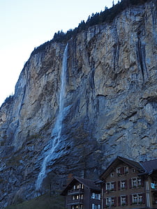 Staubbachfall, Wodospad, -spadek, Lauterbrunnen, strome, strome ściany, Skalna ściana