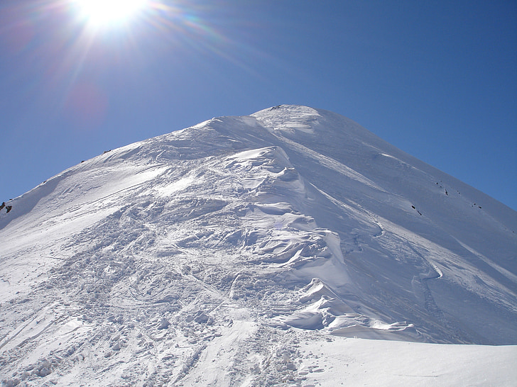 walscher montagne, Sommet, Expedition, alpinisme de l’expédition, faire du ski dans l’arrière-pays, alpinisme d’hiver, piste de ski