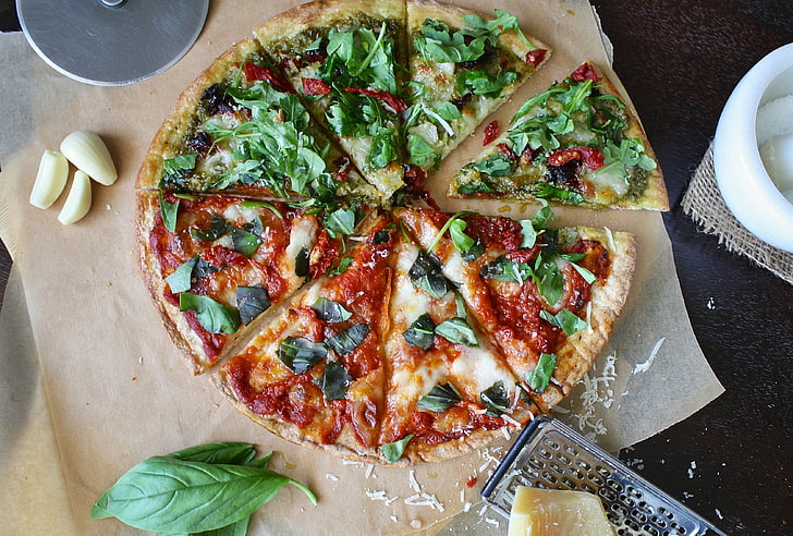 pizza, garlic, cutting board, pizza cutter, wooden, cutting, wood